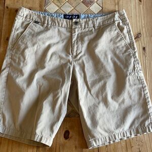 Men’s Fox shorts size 38🔥
